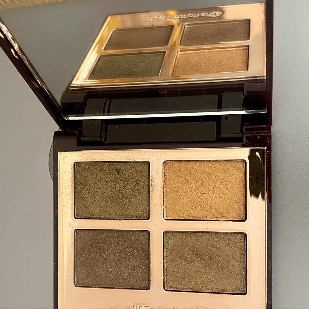 Charlotte Tilbury Palette “The Rebel”
